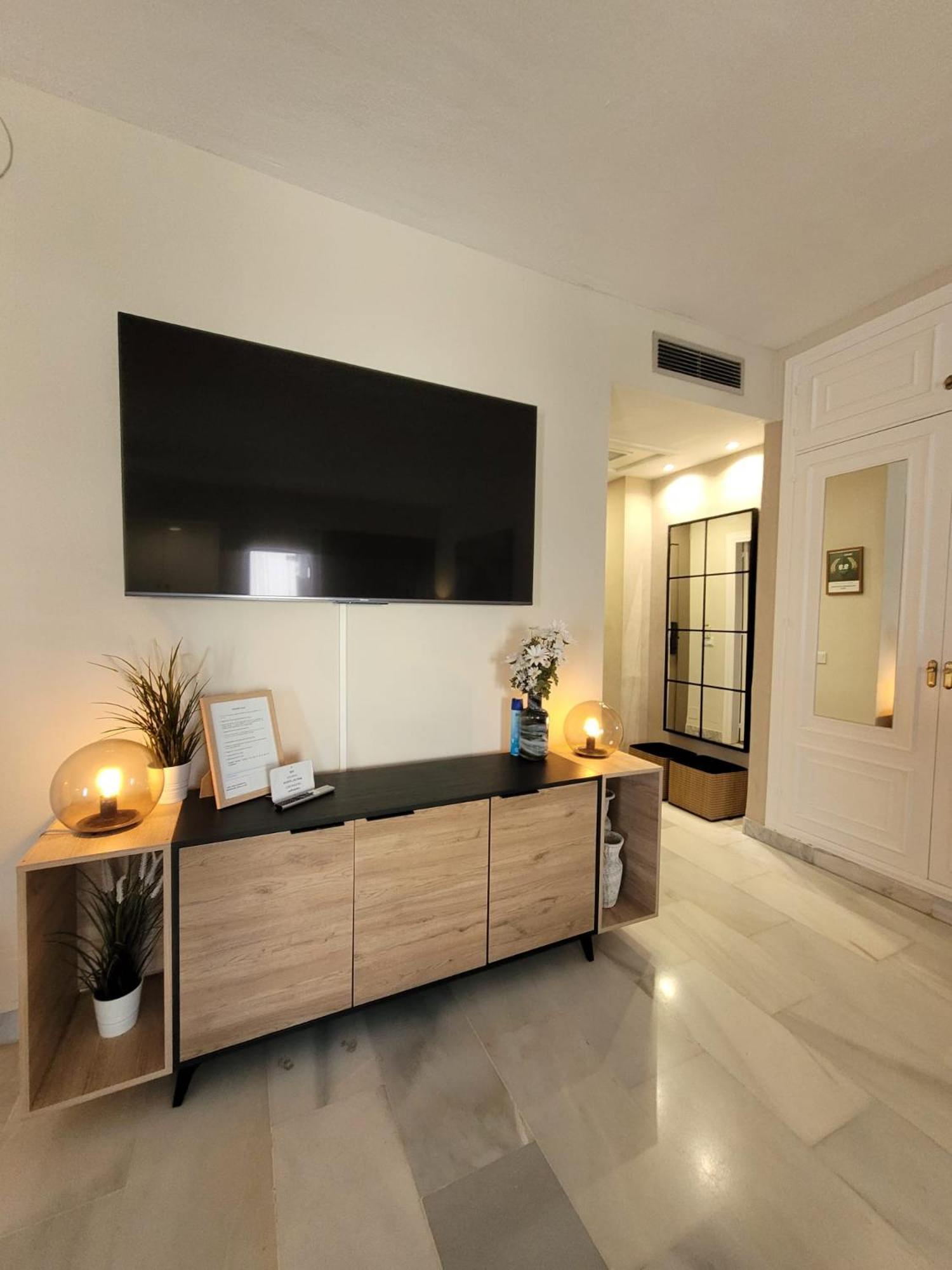 マルベーリャNew & Beautiful Loft In Puerto Banusアパートメント エクステリア 写真