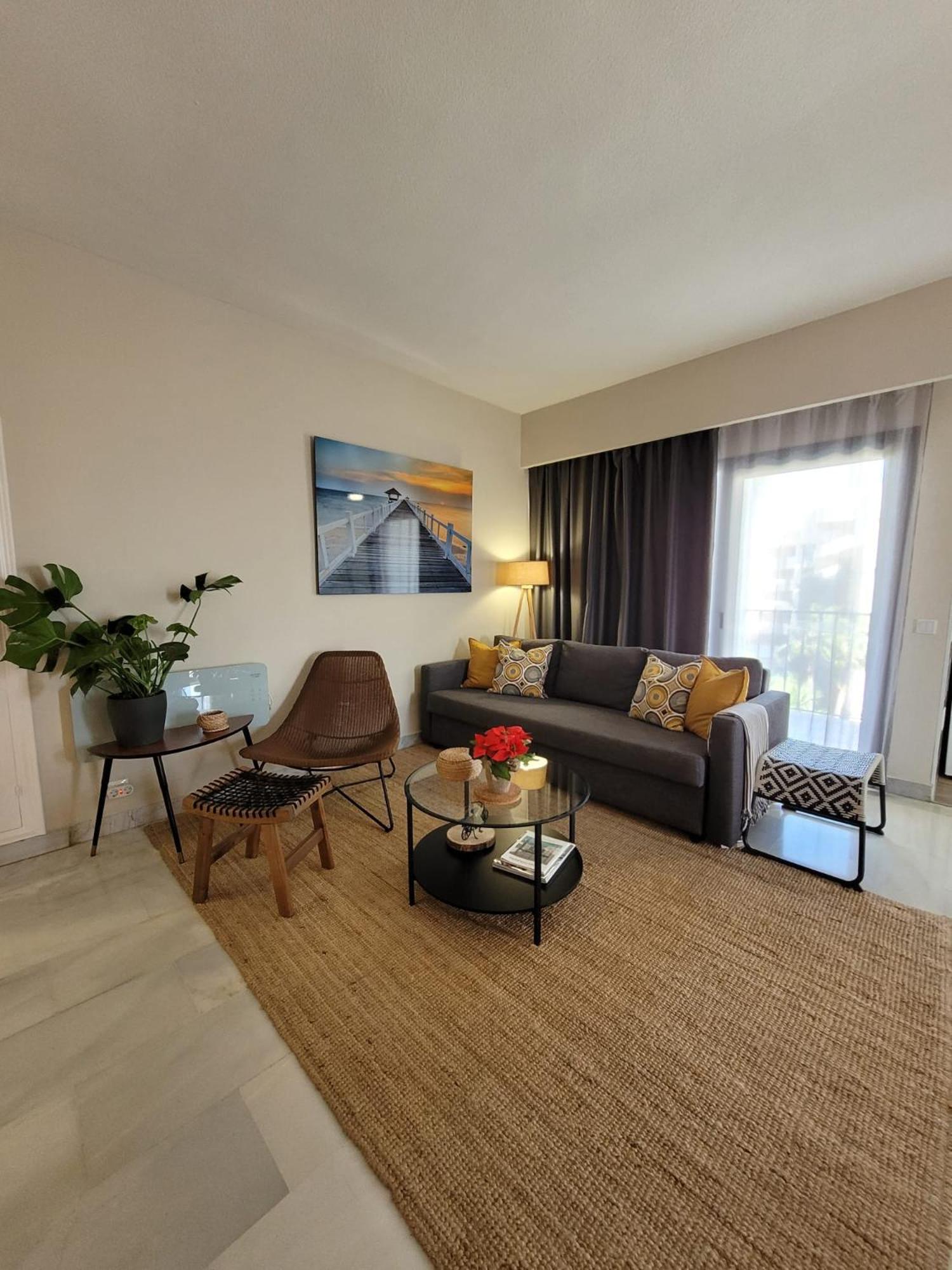 マルベーリャNew & Beautiful Loft In Puerto Banusアパートメント エクステリア 写真